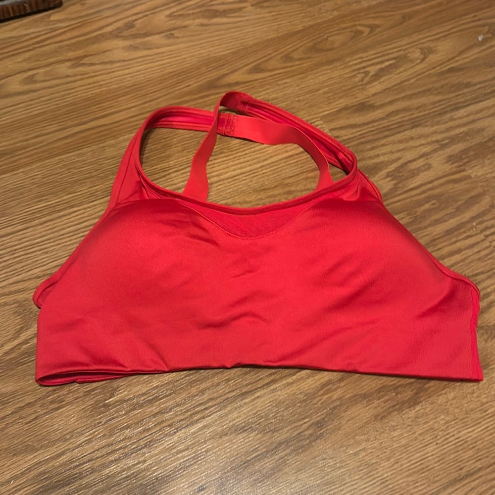 Victoria’s Secret PINK Sport Ultimate Lightly Lined Bra
